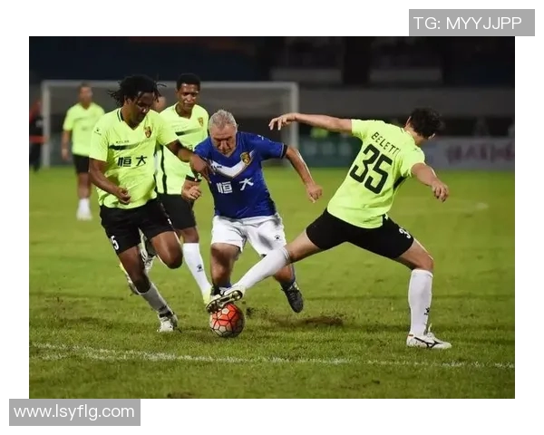 当今足坛最炙手可热的明星球员盘点与分析