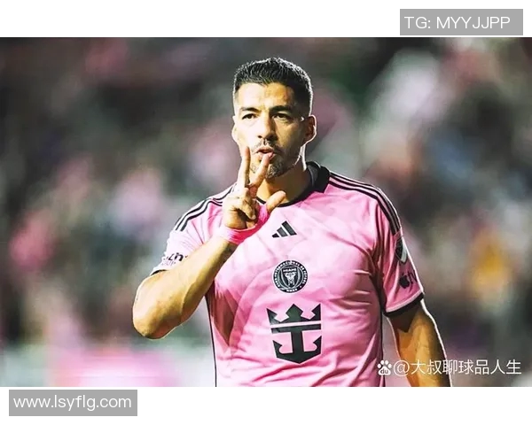 脖子纹狼的足球明星如何在赛场上展现独特魅力与个性风采